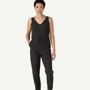 Patagonia ☀️ Black Jumpsuit - Like New